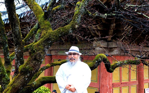 아침부터 봄비가 오는 가운데 촬영은 계속되고