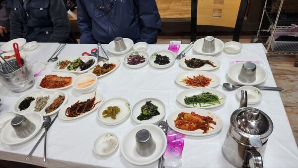 수정식당의 정갈한 상차림