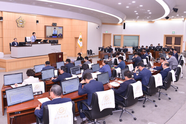 여수시의회, “지역 언론 뿌리째 흔드는 여수MBC 순천 이전 시도 강력 규탄“ 성명서 발표. [사진=여수시의회]